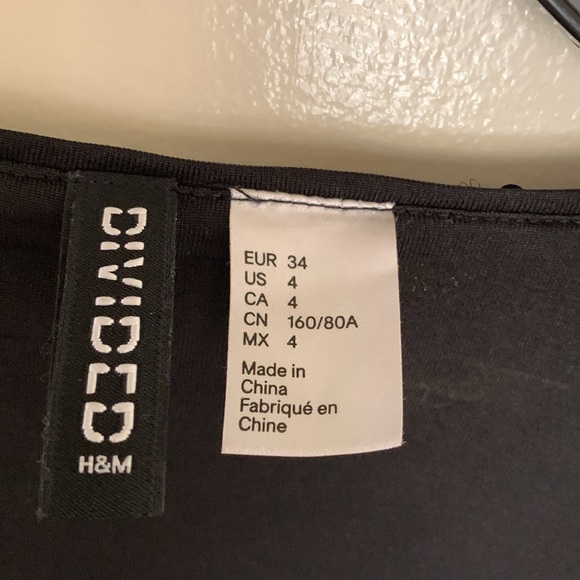 H&M Divided formal form fitting fully lined sequined blk and gold cocktail dress - Picture 2 of 7